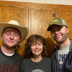 Meet your Posher, Lori